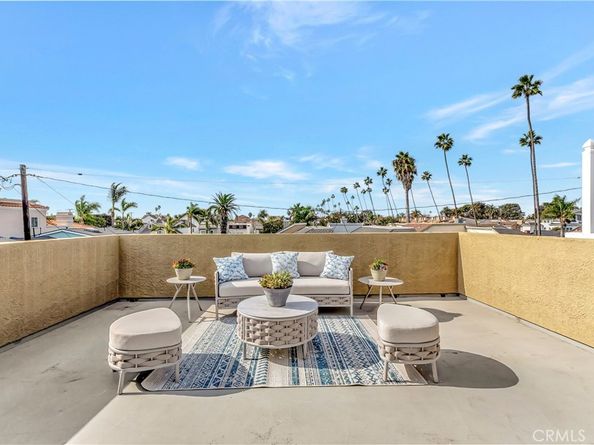 621 8th Street, Huntington Beach CA 92648