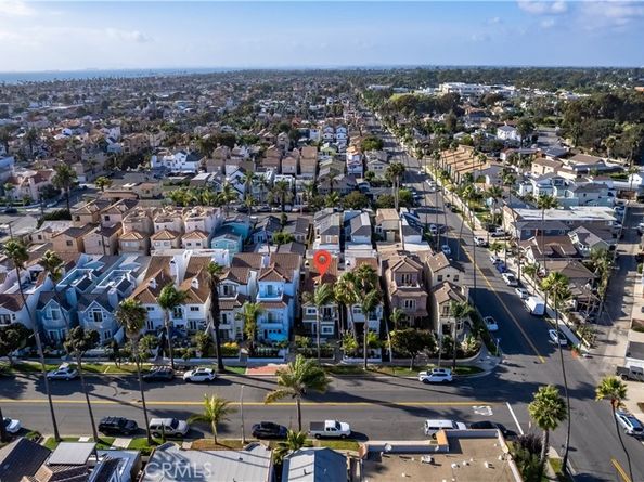 621 8th Street, Huntington Beach CA 92648