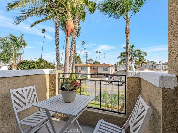 621 8th Street, Huntington Beach CA 92648