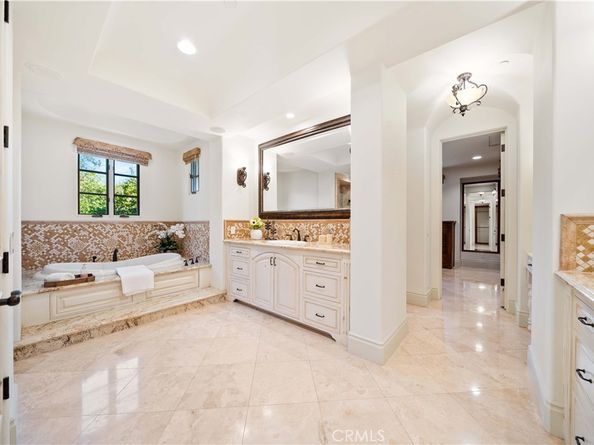 32 Golden Eagle, Irvine CA 92603