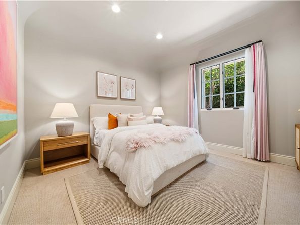 32 Golden Eagle, Irvine CA 92603