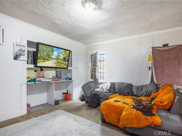 1331 W Manchester Avenue, Los Angeles CA 90044