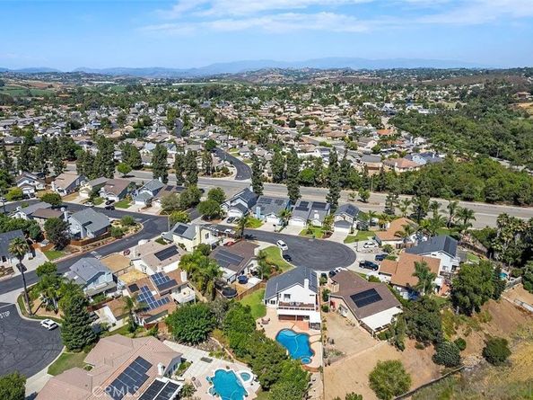 1716 Bronco Way, Oceanside CA 92057