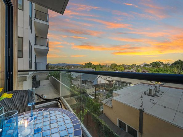 3221 Robinson Lane, Los Angeles CA 90026