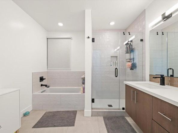 3221 Robinson Lane, Los Angeles CA 90026