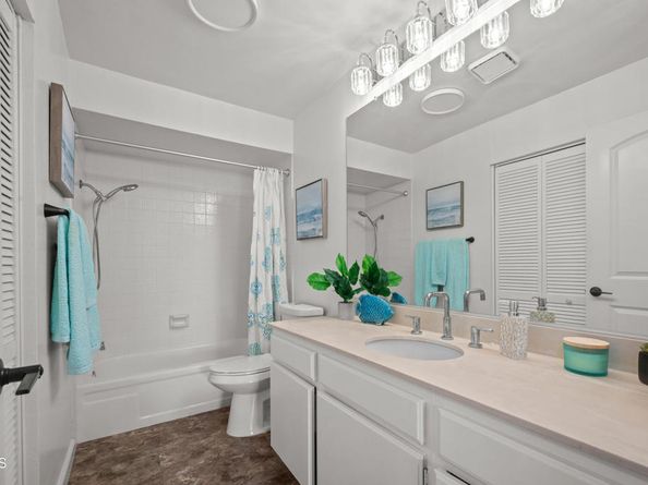 3961 Via Marisol 218, Los Angeles CA 90042