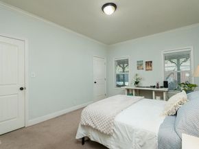 1955 N Los Robles Avenue, Pasadena CA 91104