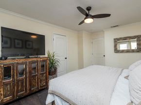 1955 N Los Robles Avenue, Pasadena CA 91104