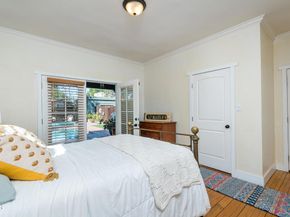 1955 N Los Robles Avenue, Pasadena CA 91104