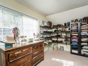 1955 N Los Robles Avenue, Pasadena CA 91104