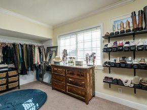 1955 N Los Robles Avenue, Pasadena CA 91104