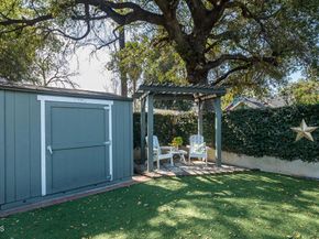 1955 N Los Robles Avenue, Pasadena CA 91104