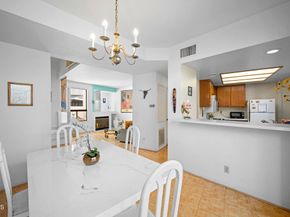 1340 Glenwood Road 17, Glendale CA 91201
