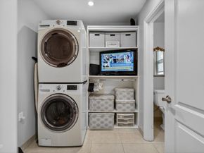 9327 La Shell Drive, Tujunga CA 91042