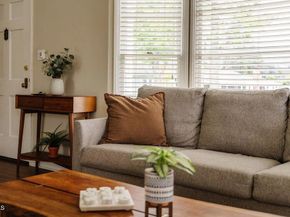 1495 Coolidge Avenue, Pasadena CA 91104