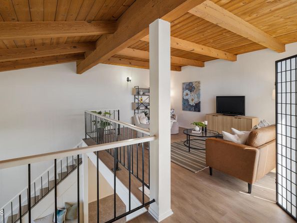 2385 Roscomare Road F8, Bel Air CA 90077