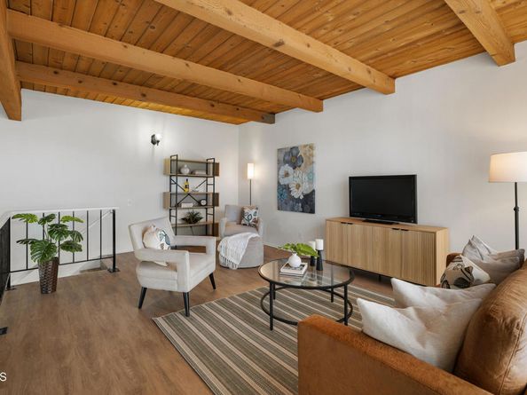 2385 Roscomare Road F8, Bel Air CA 90077