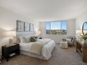 2385 Roscomare Road F8, Bel Air CA 90077