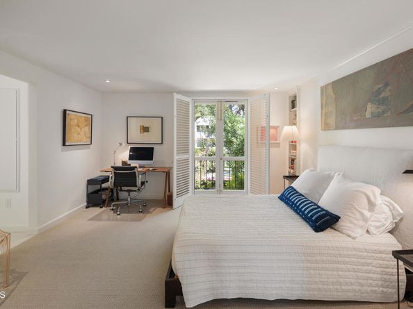 1105 S Orange Grove Boulevard, Pasadena CA 91105
