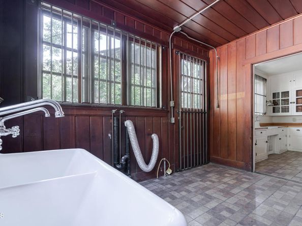 237 W State Street, Pasadena CA 91105