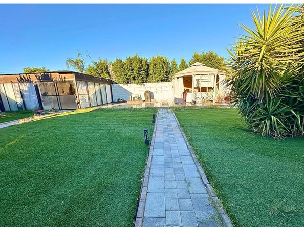 11080 De Foe Avenue, Pacoima CA 91331