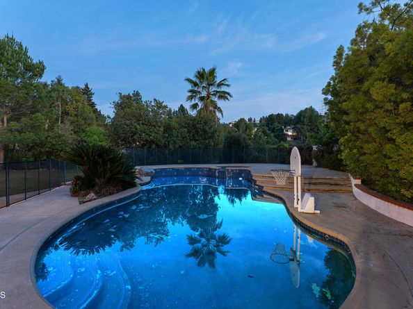 4174 Elm View Drive, Los Angeles CA 91316