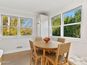 6 Meadowbank Road, Old Greenwich CT 06870