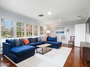 2 Daffodil Lane, Cos Cob CT 06807