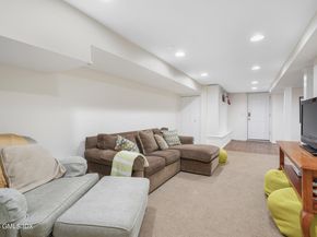 2 Daffodil Lane, Cos Cob CT 06807