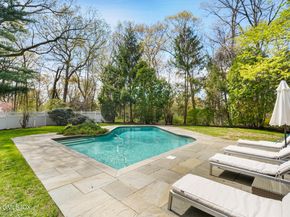 2 Daffodil Lane, Cos Cob CT 06807