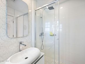 16 Summit Road, Riverside CT 06878