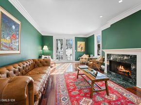 16 Summit Road, Riverside CT 06878