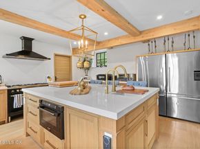 546 Lake Avenue, Greenwich CT 06830