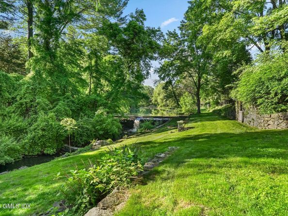 546 Lake Avenue, Greenwich CT 06830