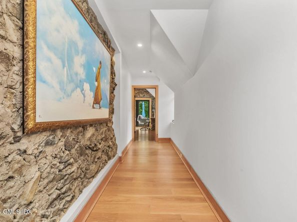 546 Lake Avenue, Greenwich CT 06830