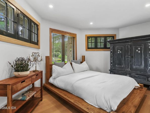 546 Lake Avenue, Greenwich CT 06830