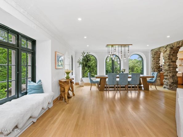 546 Lake Avenue, Greenwich CT 06830