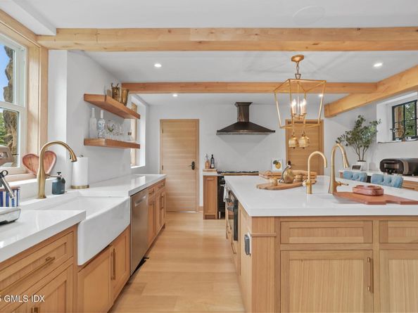 546 Lake Avenue, Greenwich CT 06830