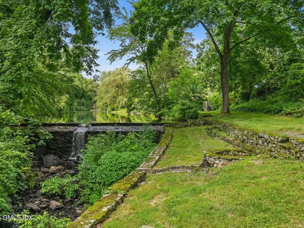 546 Lake Avenue, Greenwich CT 06830