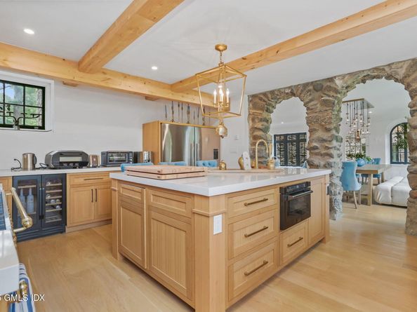 546 Lake Avenue, Greenwich CT 06830