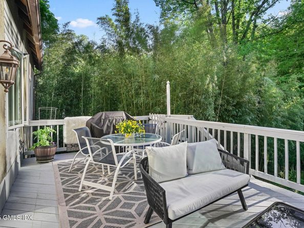 546 Lake Avenue, Greenwich CT 06830