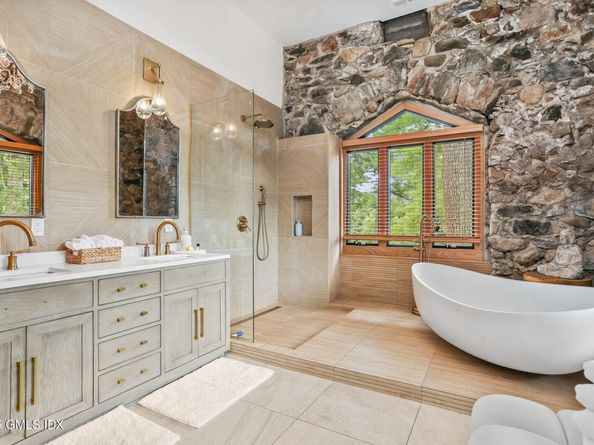 546 Lake Avenue, Greenwich CT 06830