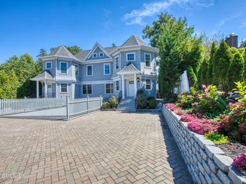 11 Orchard Place