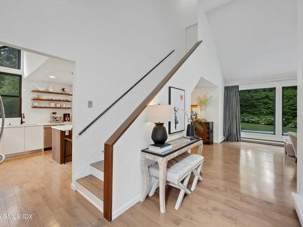 29 Angus Lane, Greenwich CT 06831