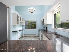 45 Ettl Lane 301, Greenwich CT 06831
