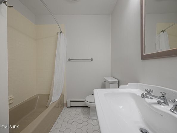 45 Ettl Lane 301, Greenwich CT 06831