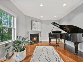 8 View Street 10, Greenwich CT 06830