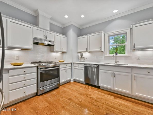 8 View Street 10, Greenwich CT 06830