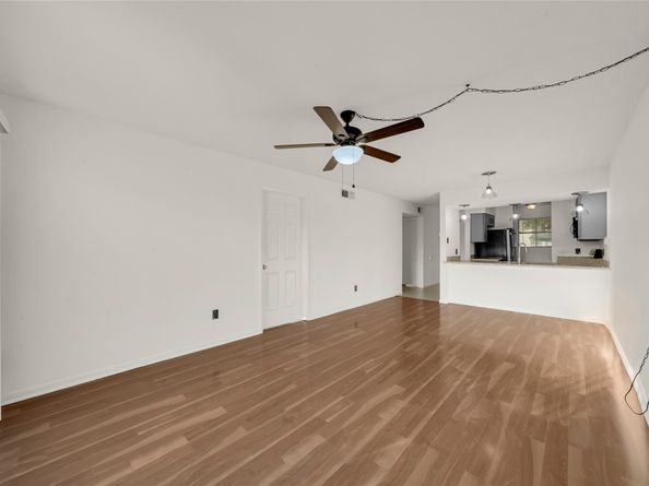 1516 Bay Area Blvd R6, Houston TX 77058