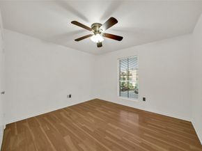 1516 Bay Area Blvd R6, Houston TX 77058